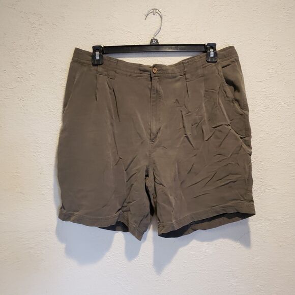Tommy Bahama 100% Silk Pleated Green Shorts Men’s (Size 40) Tropical Resort - Picture 1 of 7